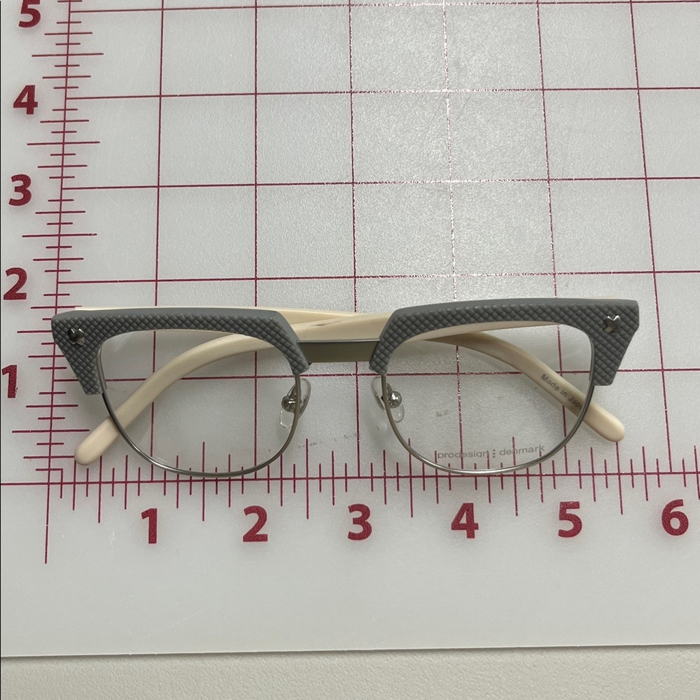 PRO DESIGNS NWOT Retro Cat Eye Texture Front Grey & Vanilla  40-28-140 Eyrglass - Picture 15 of 16